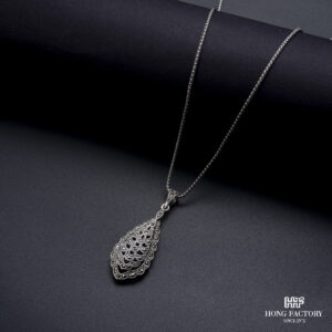 Women’s Freshwater Pearl Necklace